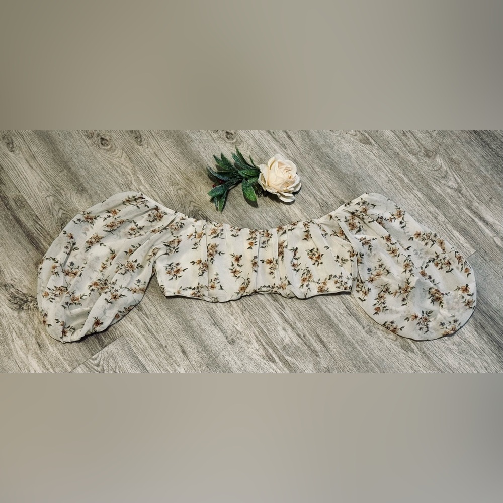 NEW Sabo Skirt Kenna Top Women's Floral Print Crop Silky Puff Shoulder - Medium